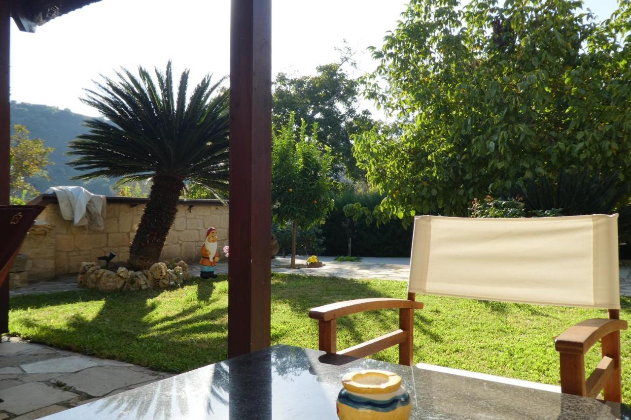 Lola'S Cottage & Garden Kalokhorio Dış mekan fotoğraf